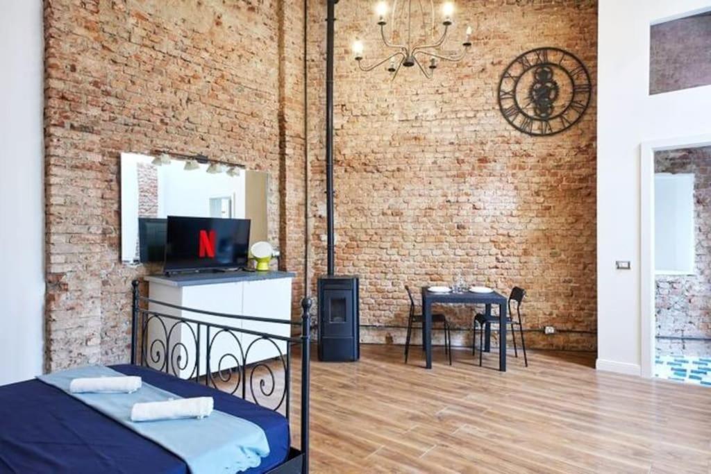 Stazione - Loft Indipendente E Silenzioso Apartment *